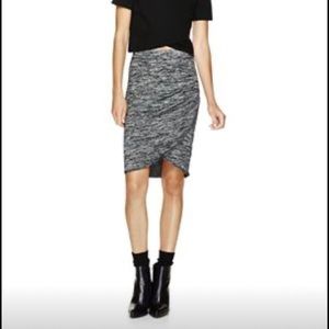 Aritzia large skirt